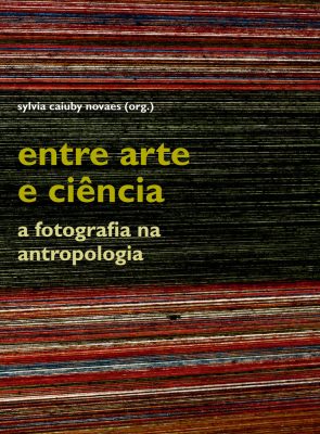 Capa de Entre Arte e Ciência